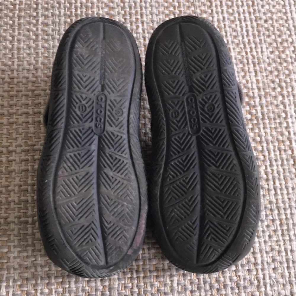 Crocs Swiftwater Sandals (size 11)